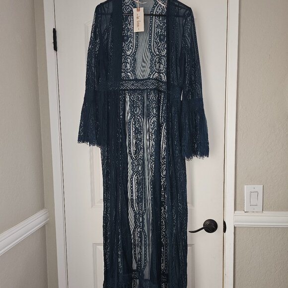 Lace Duster - Picture 5 of 5